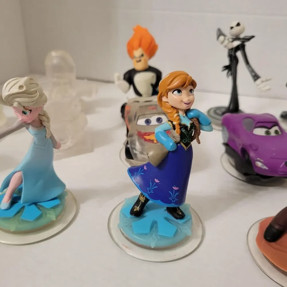 Lot Of 13 DISNEY INFINITY FIGURES for Video Game
